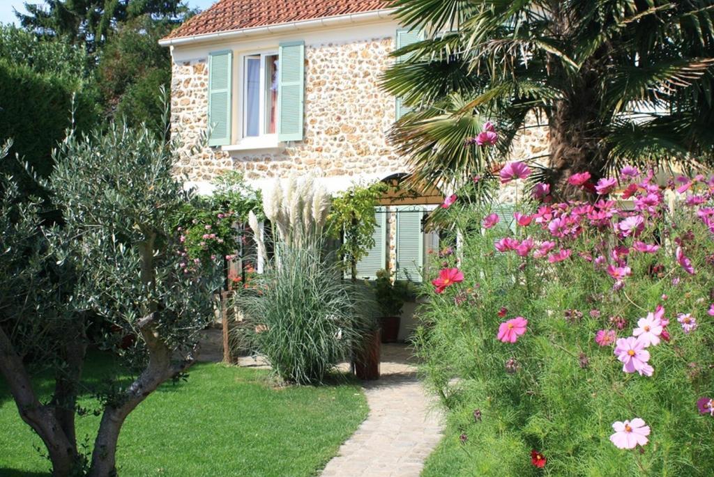 Gites Le Petit Nailly Magny-les-Hameaux Luaran gambar
