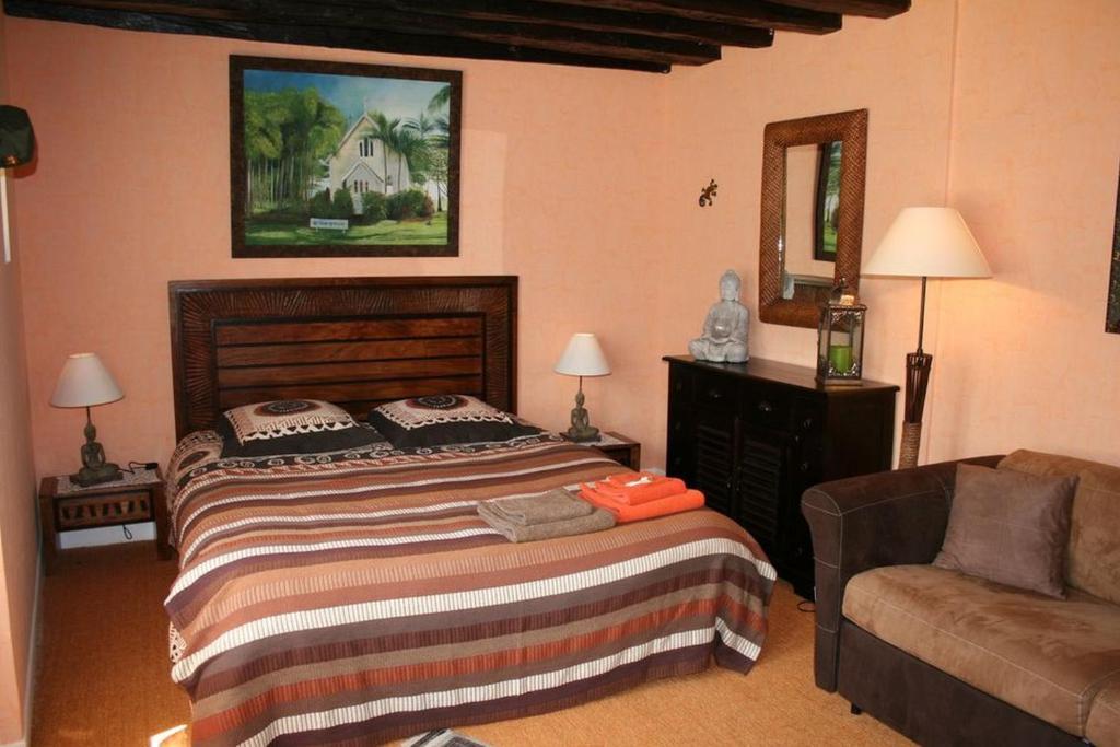 Gites Le Petit Nailly Magny-les-Hameaux Bilik gambar