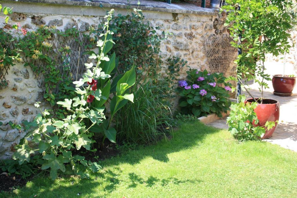Gites Le Petit Nailly Magny-les-Hameaux Luaran gambar